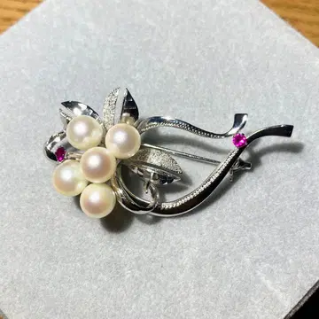 펄 브로치 실버 꽃 모티브 엘레강트 각인 있음