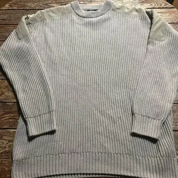 BERSHKA 버쉬카 니트 스웨터 어깨 절개 베이지 JAN 사이즈 L