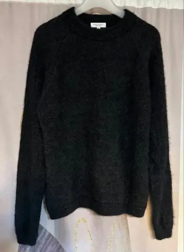 뷰티앤유스 유나이티드 애로우즈 헤어리 크루넥 니트