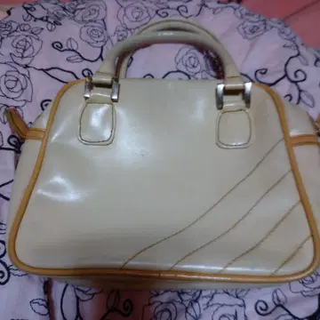 크림색 심플 핸드백 미니