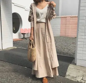 미사용 새상품 린넨 혼합 베이지 플레어 스커트