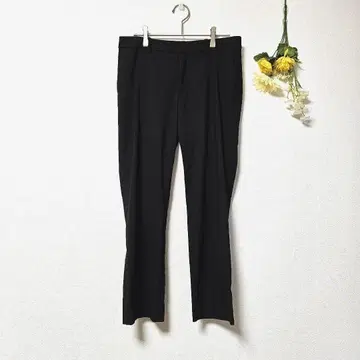 새상품급 [ UNIQLO ] 유니클로 스트레치 팬츠 블랙 W64