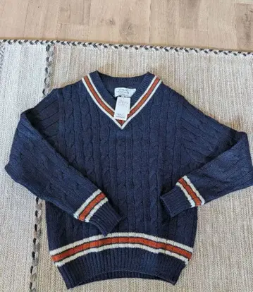 제임스 샬롯 네이비 V넥 스웨터 L