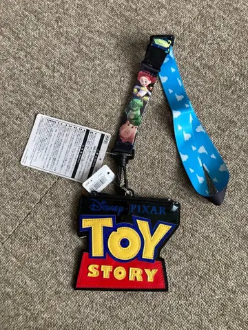 미사용 새상품 TDR 토이스토리 로고 티켓 홀더 픽사