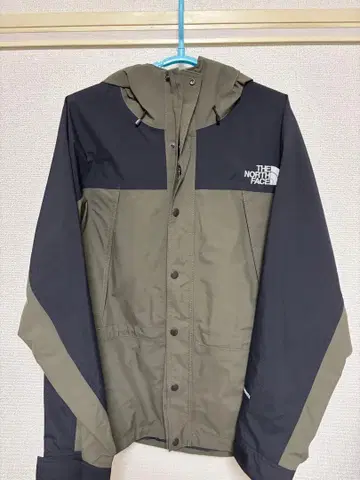 THE NORTH FACE 마운틴 후드티 올리브/블랙