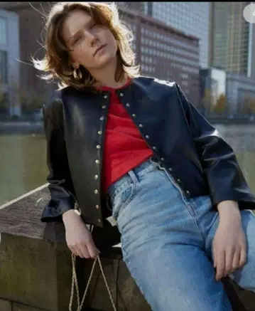 Mila Owen 블랙 페이크 가죽 자켓