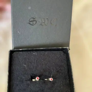 SWC 실버 레드 스터드 귀걸이