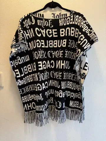 BODYSONG. 존 케이지 판초