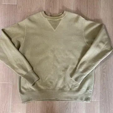 [ 새상품급 ] A.PRESSE / 맨투맨 데미지 가공 양V 베이지 2