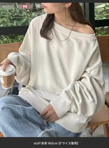 피그먼트 원숄더 맨투맨