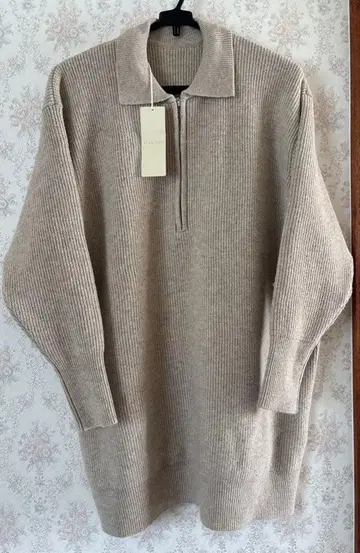 [ 새상품 ] 에카 소포 카라 부착 하프 지퍼 빅 니트