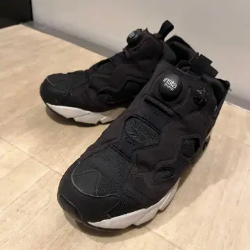 Reebok Insta Pump Fury 블랙