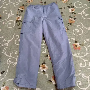 그레이의 따뜻한 팬츠