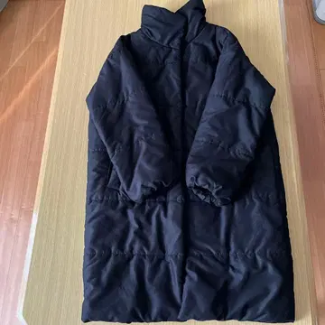 earth 블랙 충전솜 코트