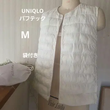 유니클로 퍼프테크 컴팩트 베스트 화이트 M 사이즈
