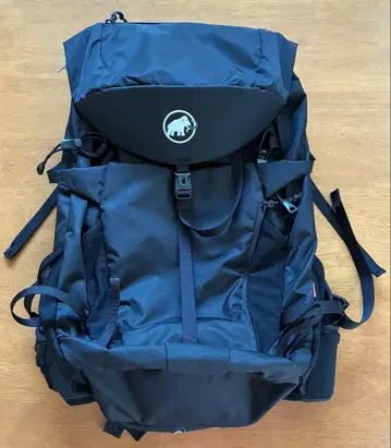 마무트 LTHM 30L 블랙 백팩