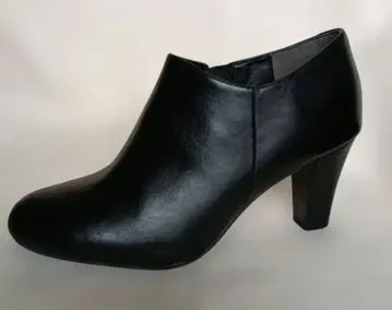 새상품급 유나이티드 애로우즈 부티 23.5