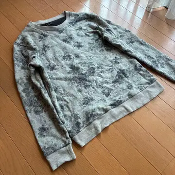 ZARA 꽃무늬 그레이 얇은 소재 긴팔 트레이닝복