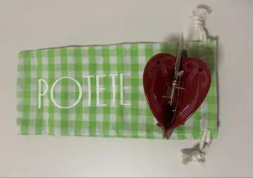 [ 새상품, 미사용, 택 포함 ] POTETE 리본 하트형 헤어 클립