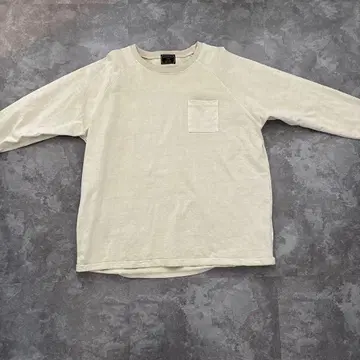 라이트 그레이 포켓 부착 트레이닝복