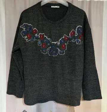 ZARA 자라 스팽글 플로럴 꽃무늬 자수 래글런 니트