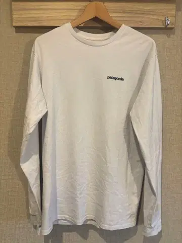 patagonia 화이트 롱 슬리브 T셔츠