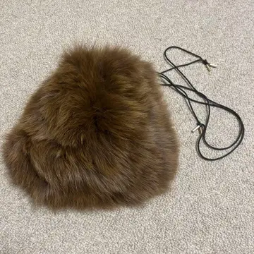 브라운 퍼 복조리 백