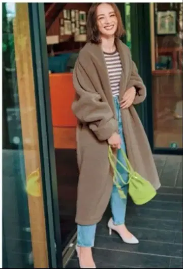 미사용 새상품 DAME FRANK 보아 코트 코디건 VERY