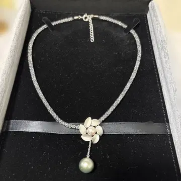 꽃 모티브 목걸이 그린 펄