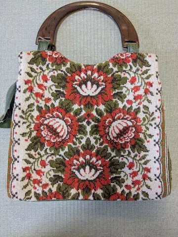 꽃무늬 자수 핸드백