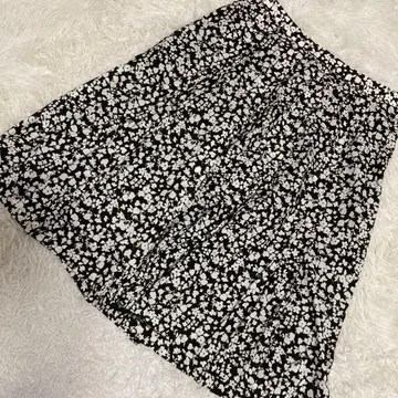 [양품] MACKINTOSH London 꽃무늬 스커트 블랙 46 귀여운