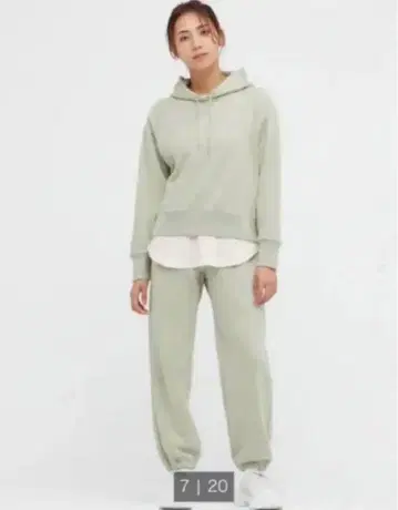 유니클로 맨투맨 후드티 팬츠 상하의 세트