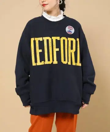 프릭스스토어 MEDFORD 로고 네이비 오버 사이즈 맨투맨