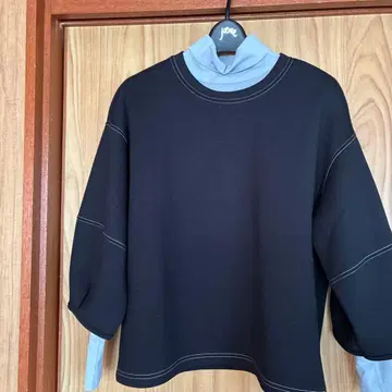 세라비 블랙 풀오버 새상품