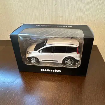 도요타 시엔타 풀백카 화이트