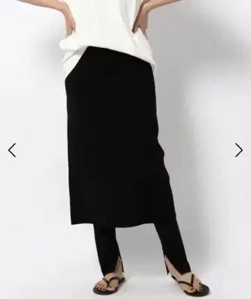 BABYLONE 바빌론 레깅스 부착 니트 스커트