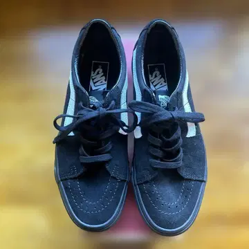 VANS 블랙 스웨이드 로우컷 스니커즈