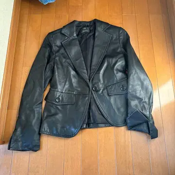 23구 인조 가죽 자켓 1회 사용 38 사이즈