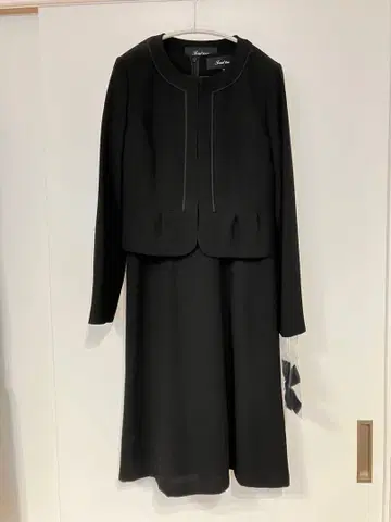 AOKI 블랙 포멀 셋업