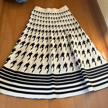 미에레 니트 스커트 1회 사용