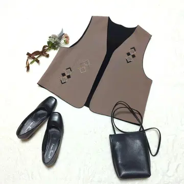 F123 버튼리스 리버서블 자수 베스트 고급스러움 성인 고급 베이지/블랙