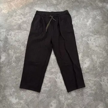 Upscape Audience 다크 그레이 슬랙스