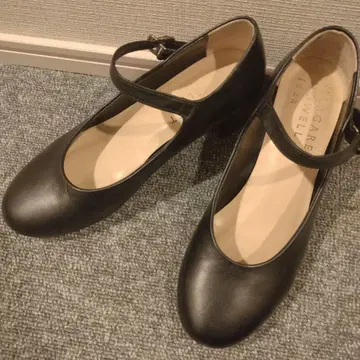 마가렛호웰 블랙 스트랩 슈즈 23