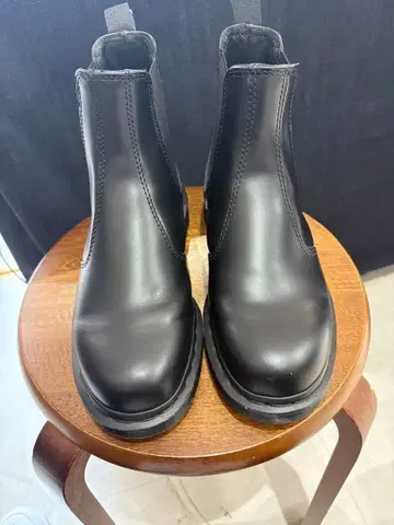 닥터마틴 사이드 고어 부츠