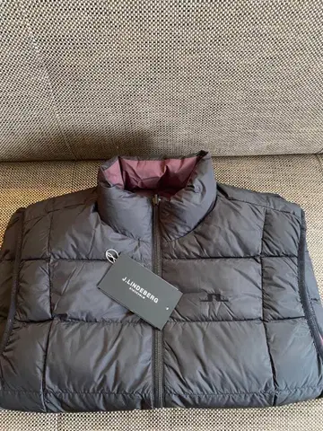 [ 새상품 ] J.LINDEBERG 다운 베스트 블랙/버건디