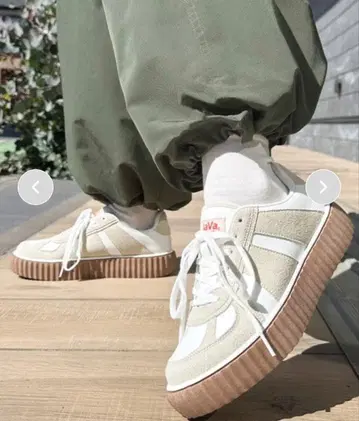 새상품 classicalelf 통굽 스니커즈 브라운 M