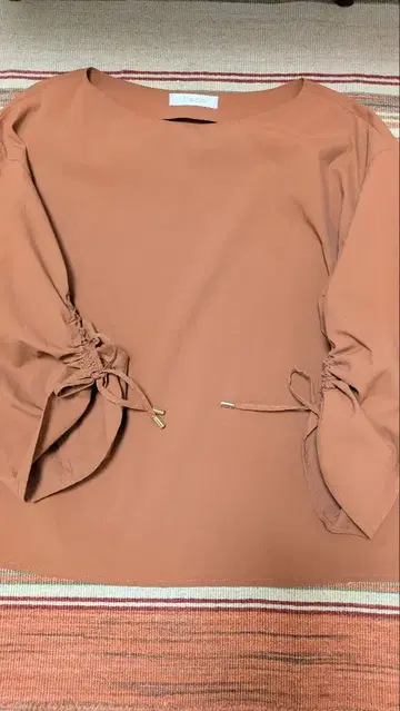 unaca 아나카 드로스트 슬리브 풀오버 블라우스 38