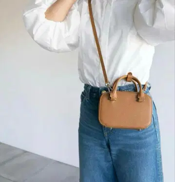 브라운 핸들 포함 숄더백 미니 보스턴 아이니드모어슈즈