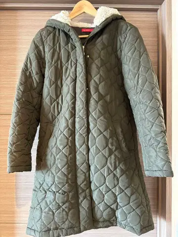 S.J.FERRY 퀼팅 코트 올리브 그린
