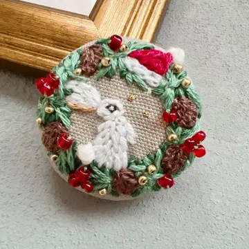 핸드메이드 손자수 자수 브로치 토끼와 크리스마스 1 싸개 단추